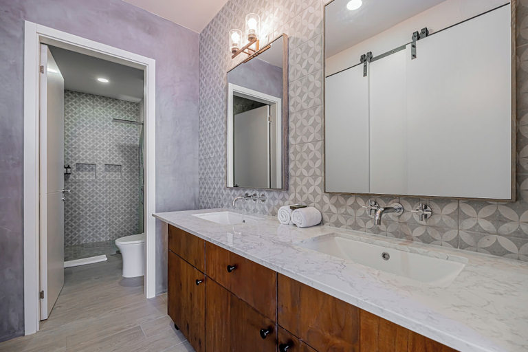 Bathroom 4, Casco View Apartments, Panamá