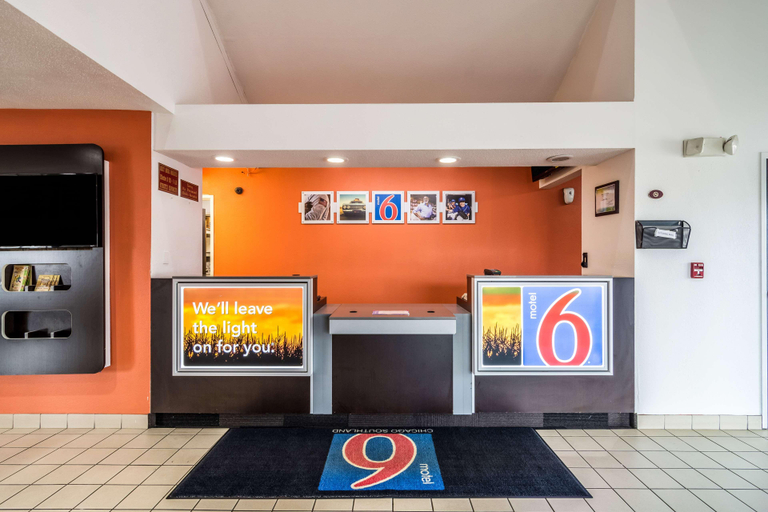 Public Area 3, Motel 6 Harvey, IL, Cook