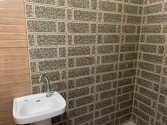 Bathroom, Maison Toutaf, Dakar