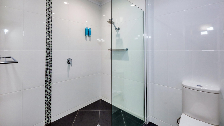 Bathroom 4, Best Western Cattle City Motor Inn, Rockhampton