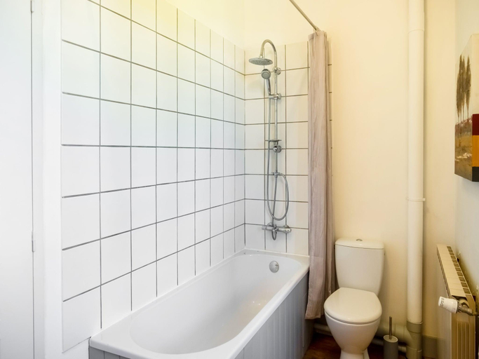 Bathroom 4, Holiday home with pool in Coubjours, Dordogne