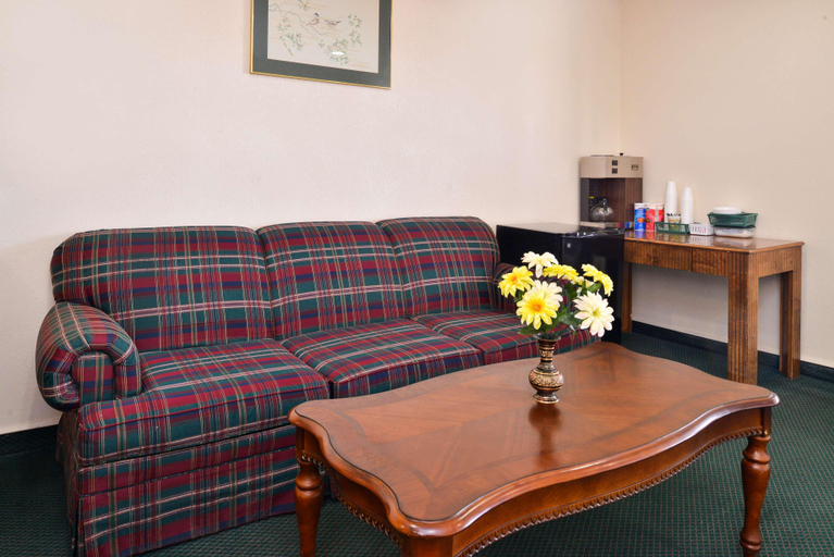 Public Area 2, Americas Best Value Inn Bishopville, Lee