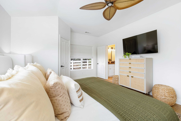 Bedroom 5, Pool, Views, Hot Tub, Fire Pit & Arcade Vista Clara by Avantstay, Riverside