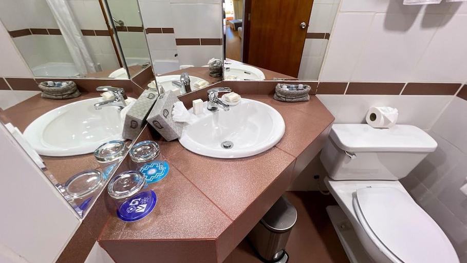 Bathroom, シーマ エクスクルーシブ プノ, Puno