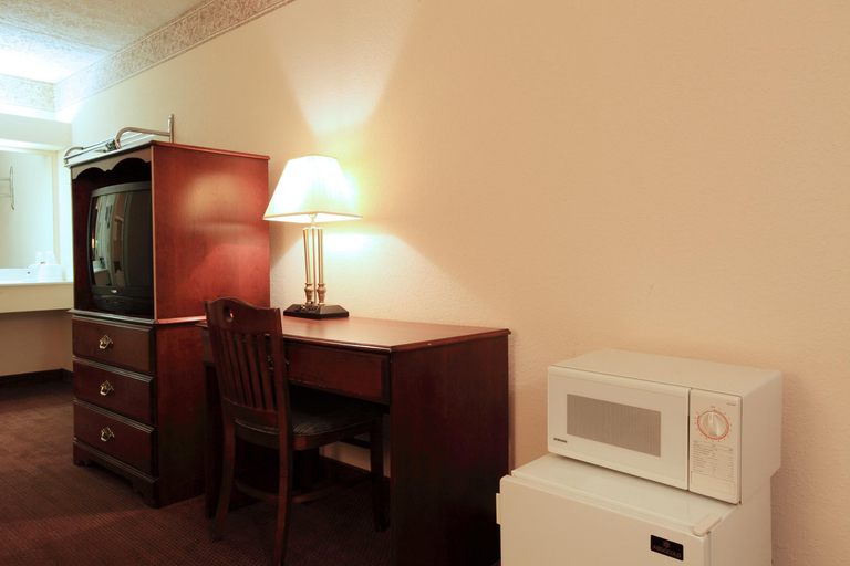 Bedroom 2, Americas Best Value Inn North Capital, Wake