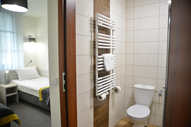 Bedroom 2, Centrum Restauracyjno Hotelowe Florres, Kędzierzyn-Koźle