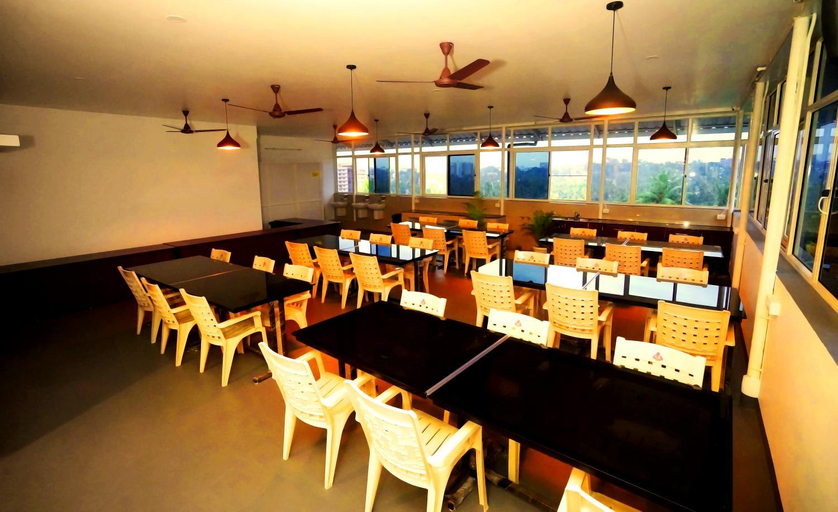 Food & Drinks, BLUEWAY RESIDENCY BUSINESS BOUTIQUE HOTEL, Thiruvananthapuram