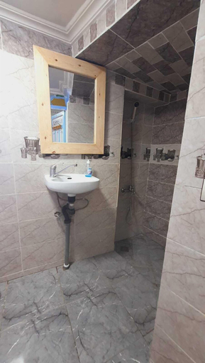 Bathroom 4, aline hostel, Chefchaouen
