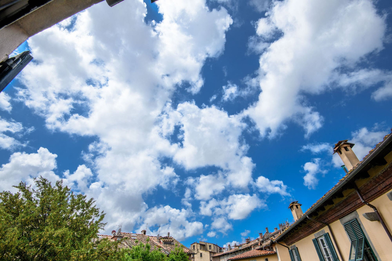 Room 4, Garden Vista Apartment, Lucca