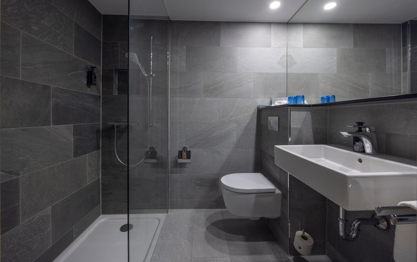 Bathroom 5, Dorint Hotel & Sportresort Arnsberg/Sauerland, Hochsauerlandkreis