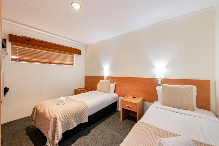 Bedroom 3, Bundaberg International Motor Inn, Bundaberg