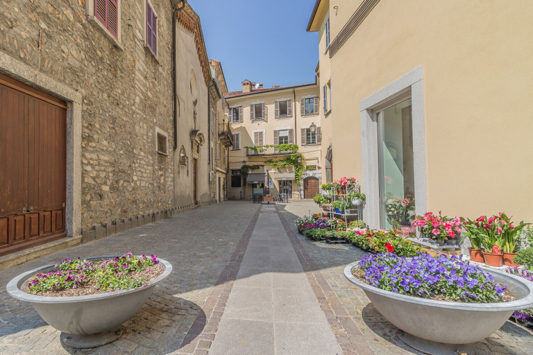 Room 4, A Night At the Museum - Lake Como, Lecco