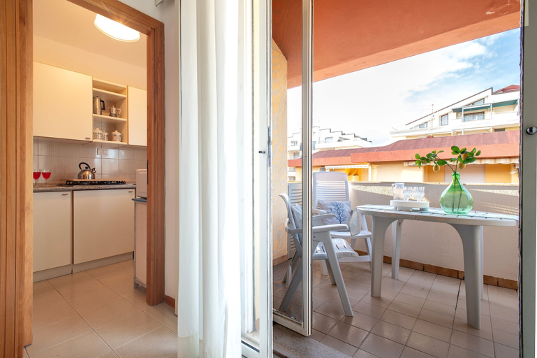 Room 5, Sardinia Re - Lido 68, Sassari