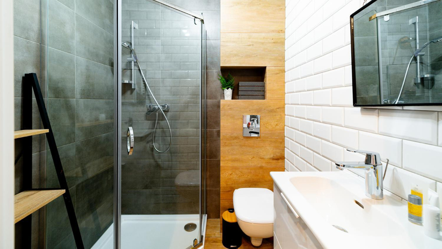 Bathroom 2, RentPlanet - Apartamenty Nadrzeczna, Jelenia Góra