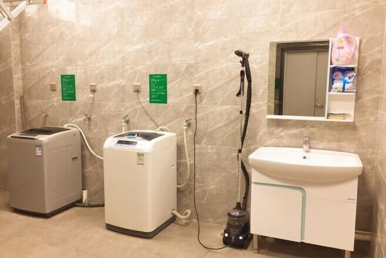 Bathroom, Landscape Hotel (Longyan Railway Station), Longyan