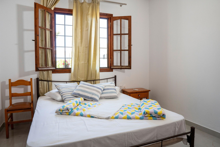 Room 4, Paradeisos Double Room 1, Thessaly