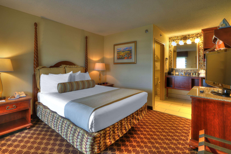 Bedroom 3, Quality Inn Near the Island Pigeon Forge, Sevier