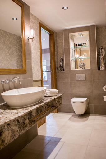 Bathroom 4, Bowfield Hotel and Spa, Renfrewshire