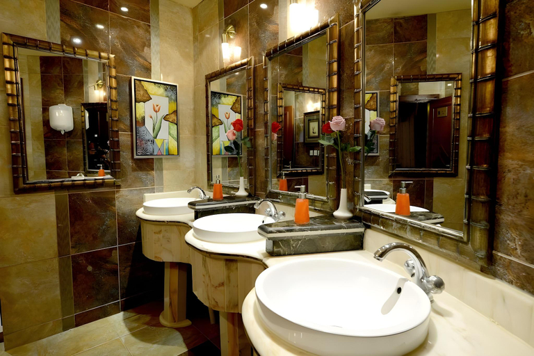 Bathroom 5, Boudl Al Fayha'A Apartment, Riyadh