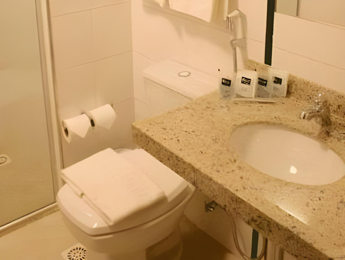 Bathroom 4, Oscar Hotel Executive, Porto Velho