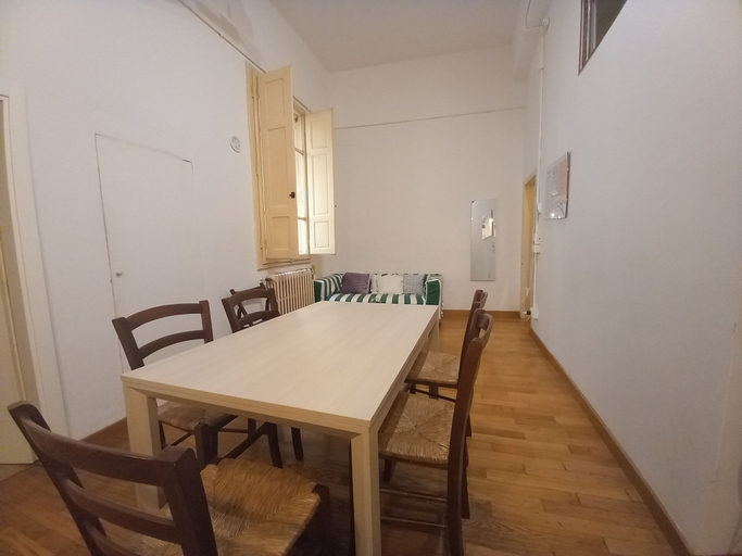 Room 2, Cavour 46 First in Firenze, Florence