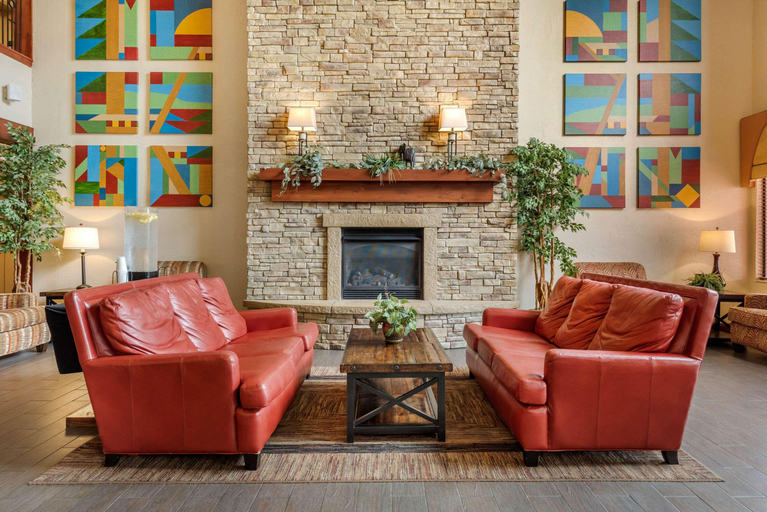 Public Area 2, Comfort Suites near Route 66, Sangamon