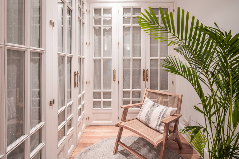 Room 2, Betawi - 3 Bedroom in Chamber, Madrid