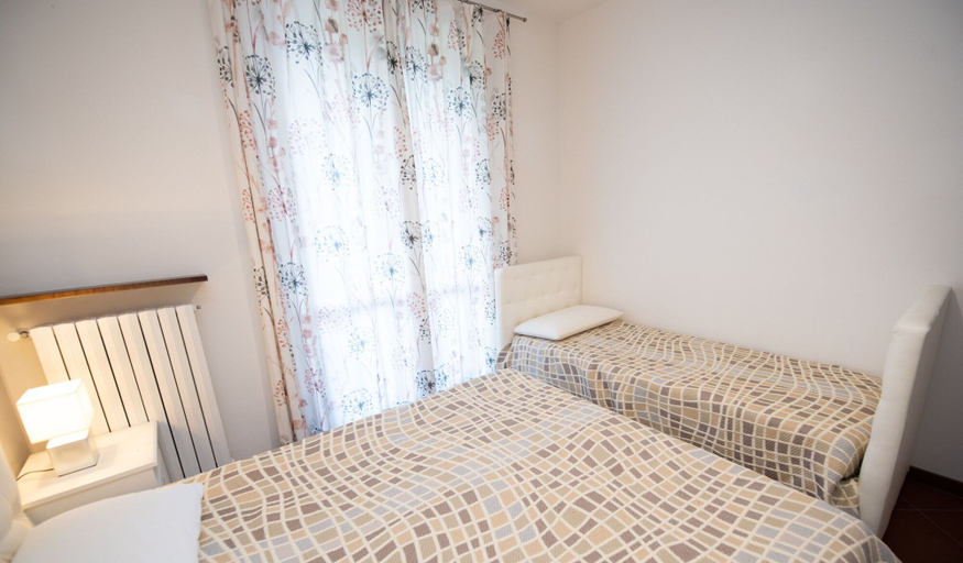 Bedroom 3, Appartamento le Terrazze Soiano, Brescia