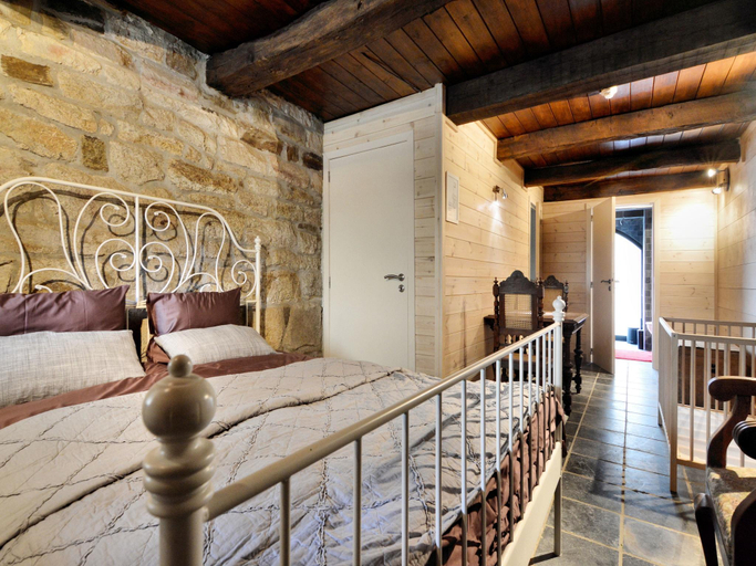 Others 5, Walk Luxury Stay with Pool, Liège