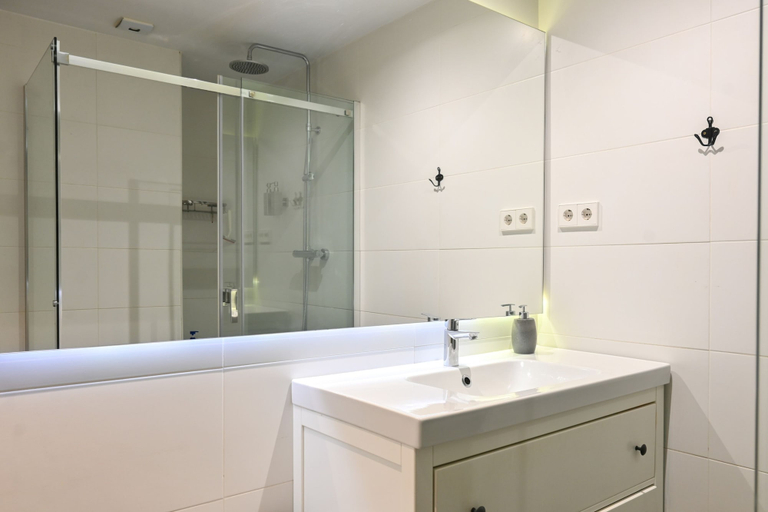Room 4, M Dfe51 Bonito Apartamento con Terraza en Chamar, Madrid