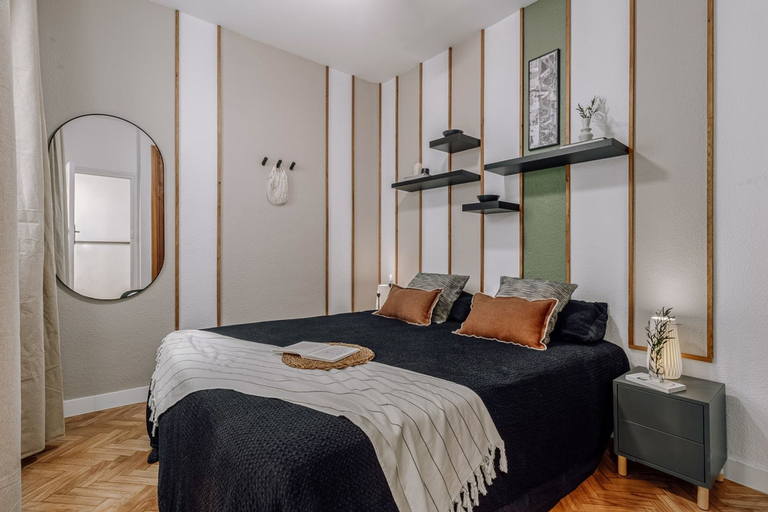 Room 2, Arce - 3 Bedrooms in Salamanca, Madrid