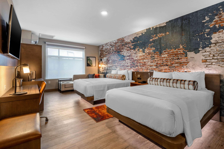 Bedroom 4, Cambria Hotel Omaha Downtown, Douglas