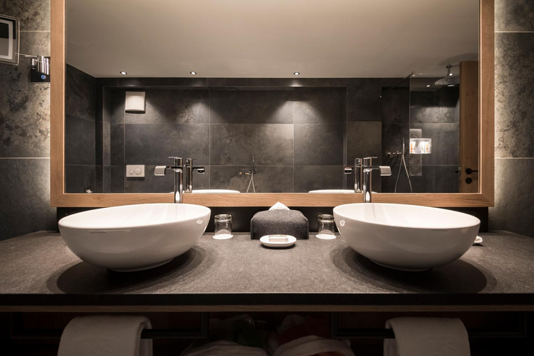 Bathroom 4, Hotel Cappella, Bolzano