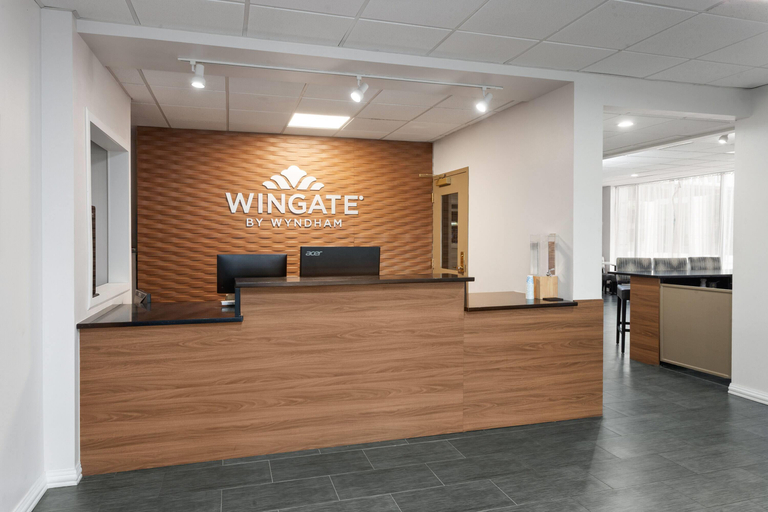 Public Area 2, Wingate by Wyndham Sheboygan, Sheboygan