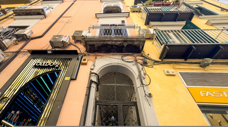 Exterior & Views 2, Santa Patrizia a Chiaia Apartment, Napoli