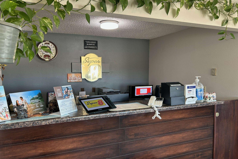 Public Area 2, Super 8 by Wyndham Perry IA, Dallas