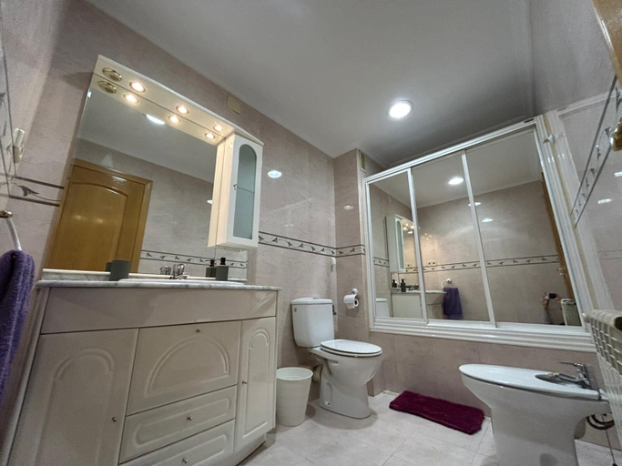 Bathroom 2, Rooms Pontones, Madrid