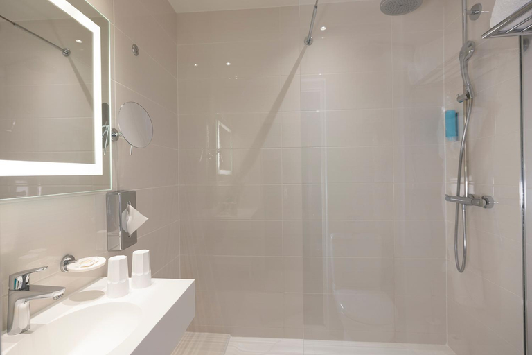 Bathroom 3, Hotel 66 Nice, Alpes-Maritimes
