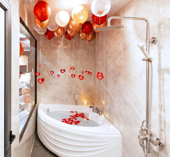 Bathroom, GRAD Queen Luxury Hotel, Hoàn Kiếm