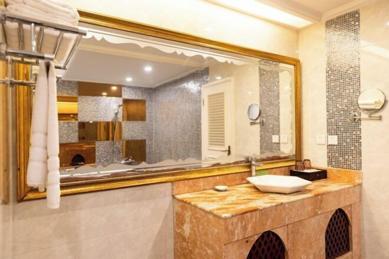 Bathroom 4, Sun City Huiyue Hotel, Suining