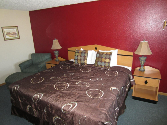Bedroom 3, Econo Lodge, Harvey