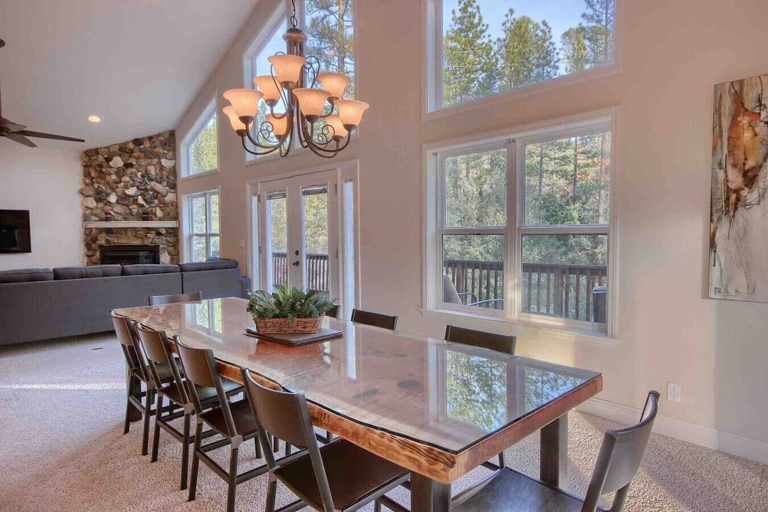 Room 2, Red Tail Retreat in Mariposa, Mariposa