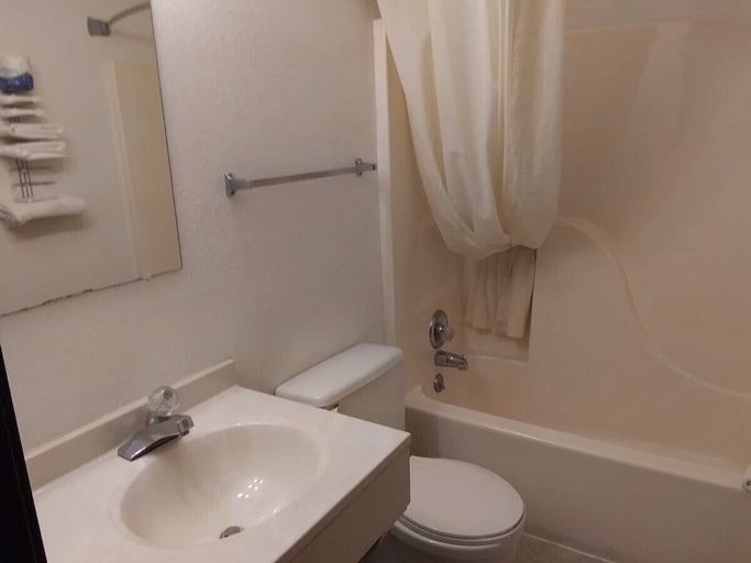 Bathroom 4, The Brookside Motel Keystone Near Mt Rushmore, Pennington