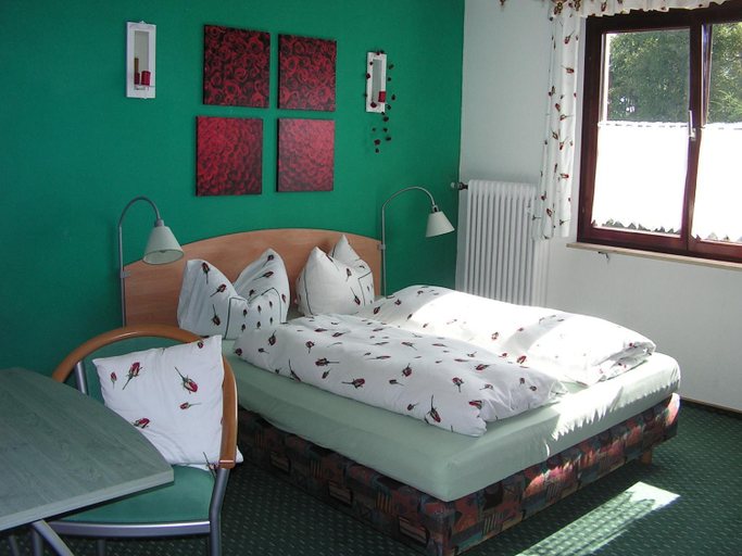 Bedroom 4, Hotel Sternen, Breisgau-Hochschwarzwald