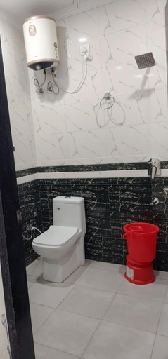 Bathroom 1, Shri Vasudev Dham, Mathura