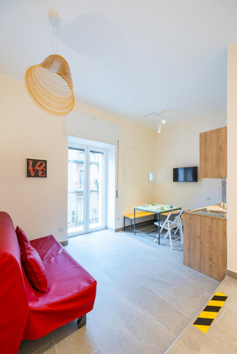 Room 2, Central Station Housing - Apartment 2 by Wonderful Italy, Napoli
