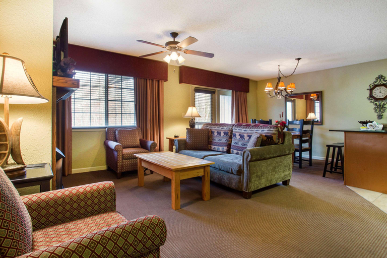 Public Area 2, Bluegreen Vacations Blue Ridge Village, an Ascend Collection Resort, Avery