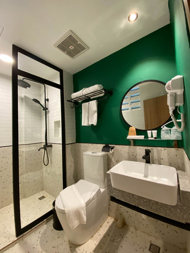 Bathroom 4, Alltrue Hotel Tanjungpinang Bintan, Tanjung Pinang