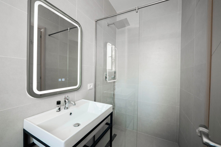 Bathroom 3, Hotel Ble Ble, Vlorës