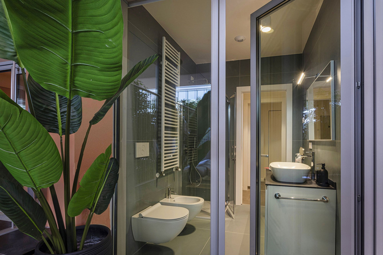 Room 2, Waterfront Dream by Wonderful Italy, Genova